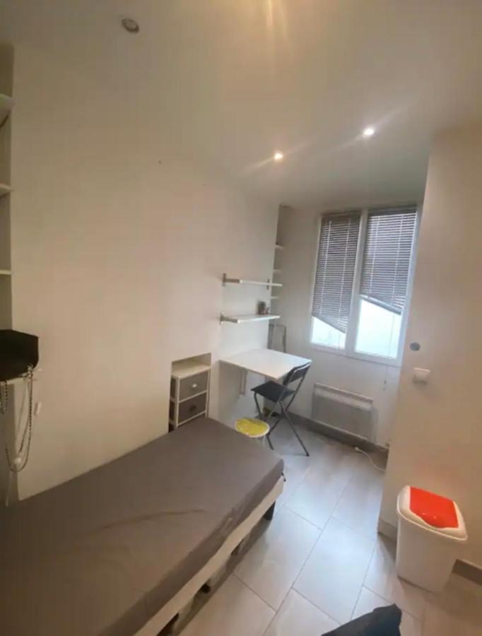 Small Studio Near Eiffel Tower Parijs Buitenkant foto
